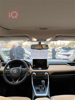 تۆیۆتا ڕاڤ 4